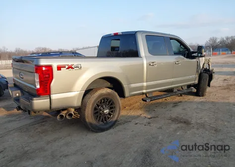 2019 Ford F-250 Lariat z USA, uszkodzony, nr VIN 1FT7W2BT0KEF80016
